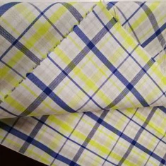 Garngefärbter Stoff aus Polyester